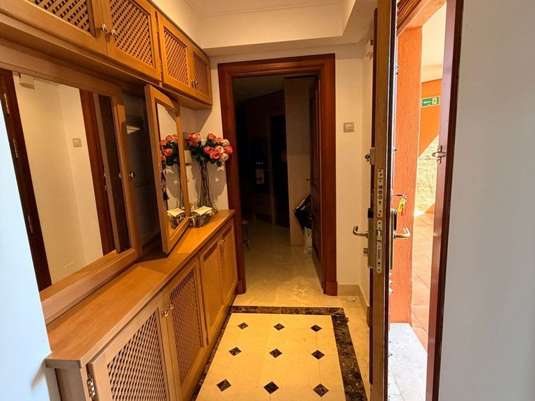 Apartment for Sale in New Golden Mile, Malaga 10