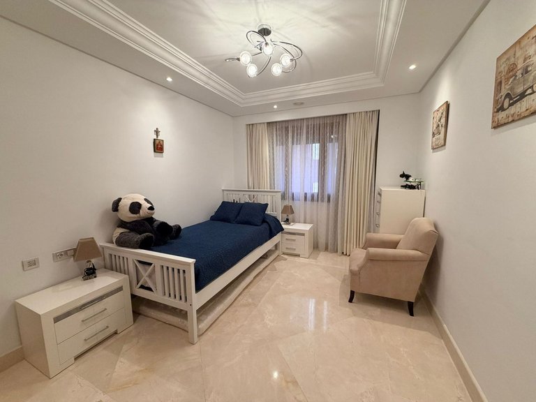 Apartment for Sale in New Golden Mile, Malaga 15