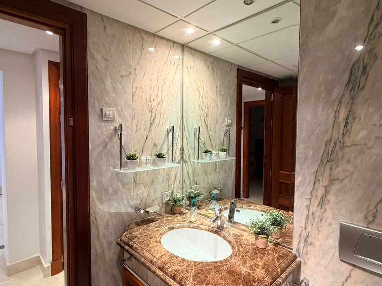 Apartment for Sale in New Golden Mile, Malaga 17