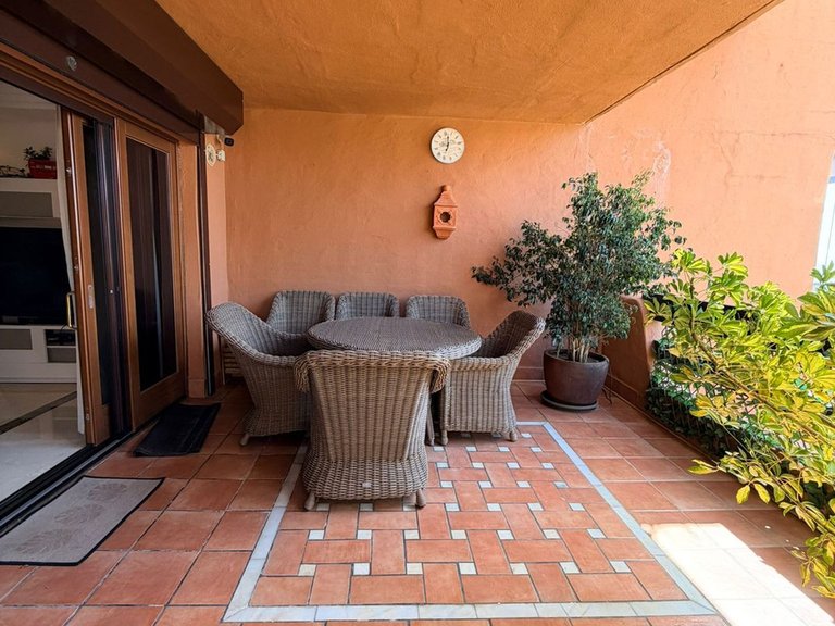 Apartment for Sale in New Golden Mile, Malaga 5