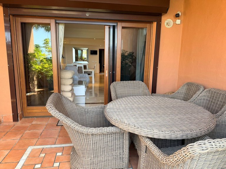 Apartment for Sale in New Golden Mile, Malaga 6