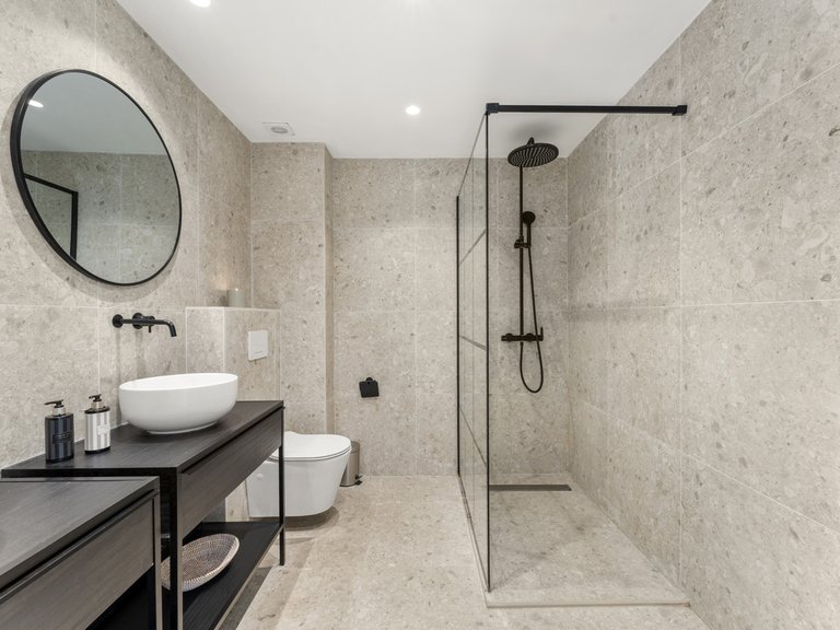 Apartment for Sale in Nueva Andalucía, Malaga 19