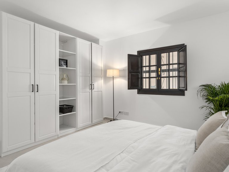 Apartment for Sale in Nueva Andalucía, Malaga 22
