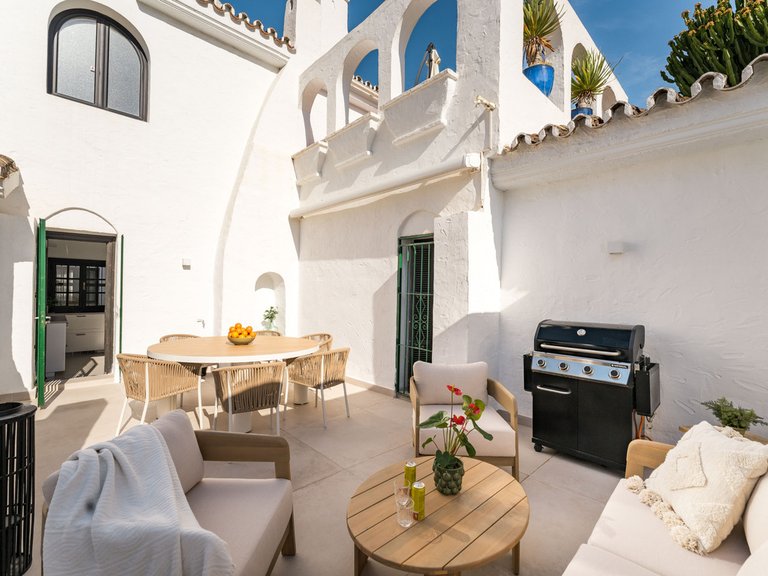 Apartment for Sale in Nueva Andalucía, Malaga 3