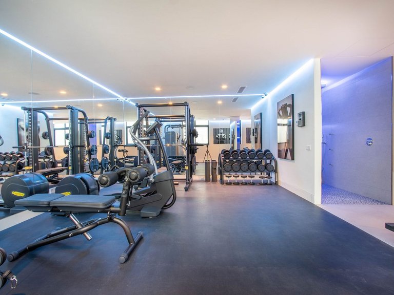Villa for Sale in Benahavís, Malaga 102