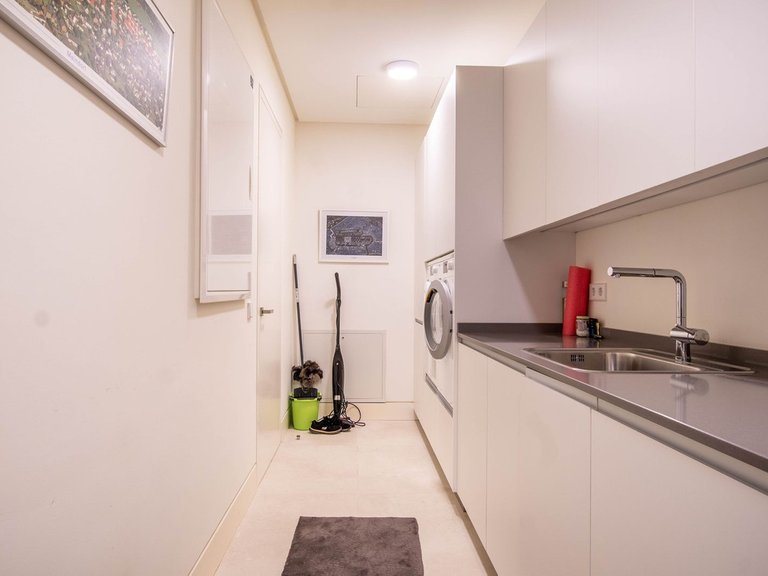 Villa for Sale in Benahavís, Malaga 105