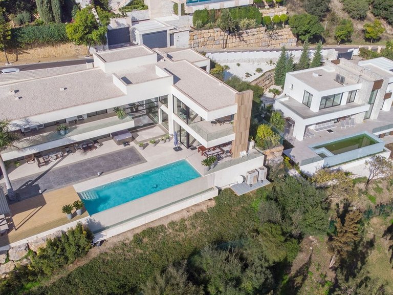 Villa for Sale in Benahavís, Malaga 106