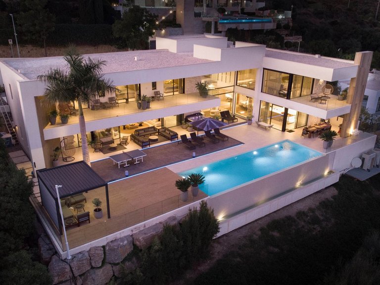 Villa for Sale in Benahavís, Malaga 2