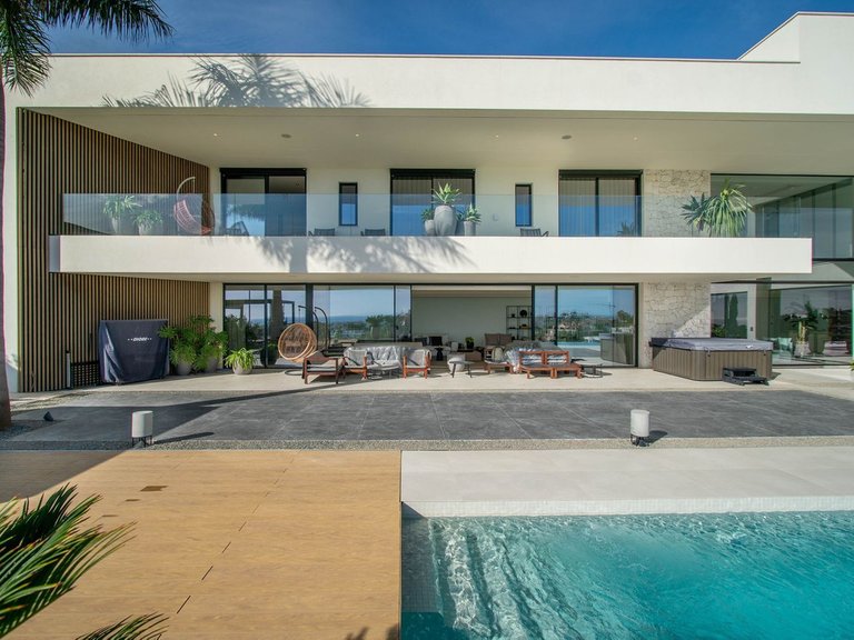 Villa for Sale in Benahavís, Malaga 30