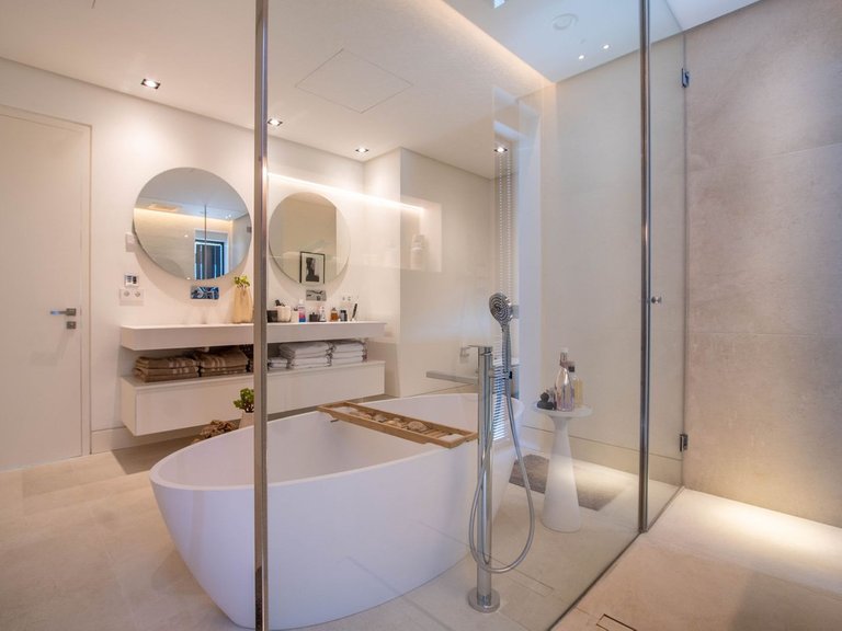 Villa for Sale in Benahavís, Malaga 42
