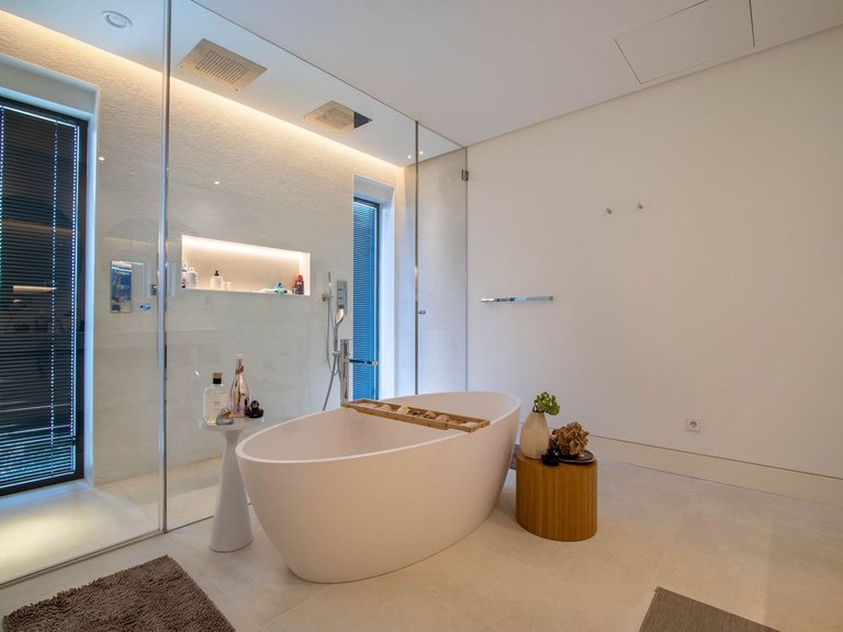 Villa for Sale in Benahavís, Malaga 43