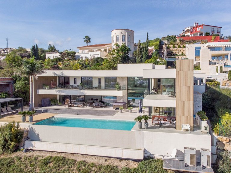 Villa for Sale in Benahavís, Malaga 55