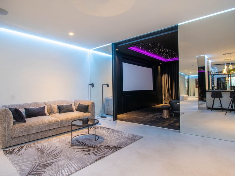 Villa for Sale in Benahavís, Malaga 90