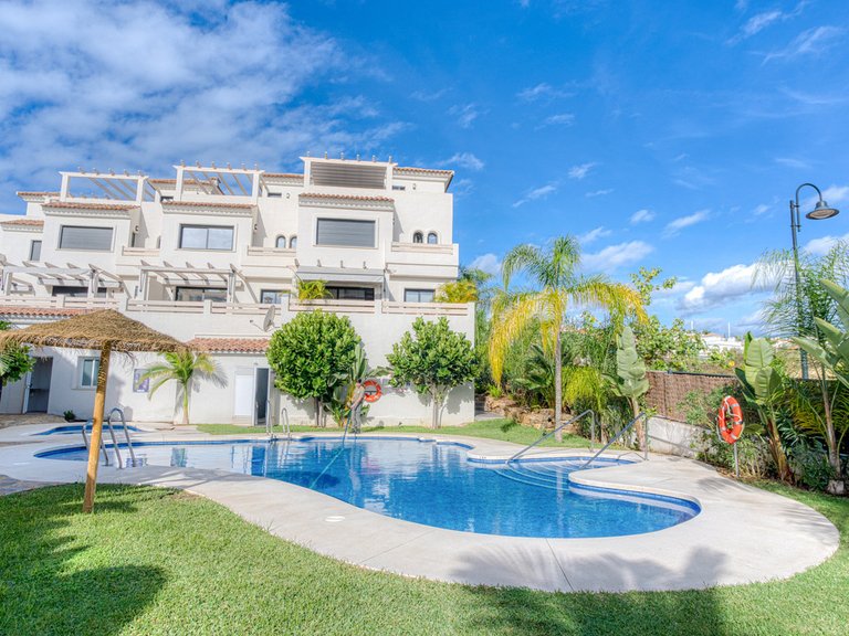 Villa for Sale in Estepona, Malaga 2