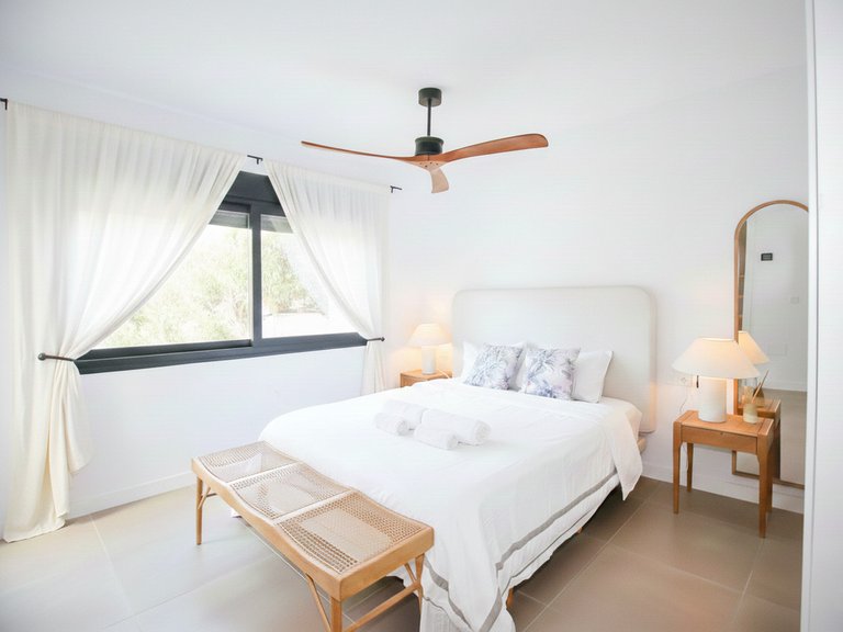 Villa for Sale in Estepona, Malaga 28