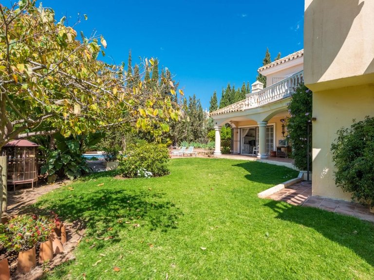 Villa for Sale in Marbella, Malaga 14