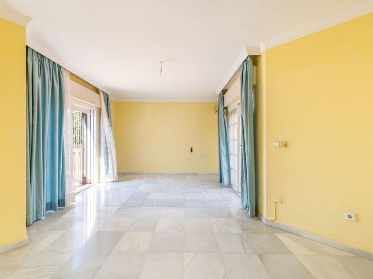 Villa for Sale in Marbella, Malaga 7