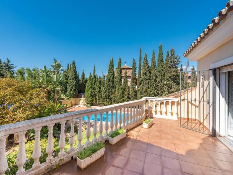 Villa for Sale in Marbella, Malaga 8