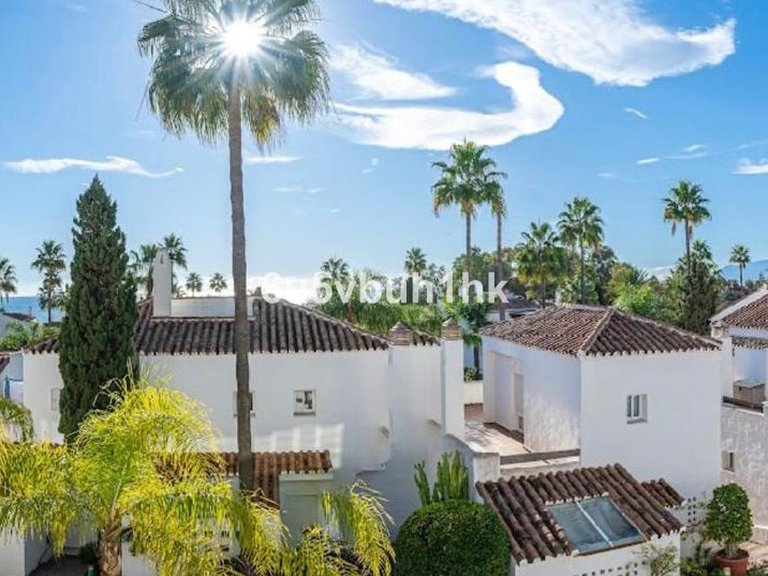 Apartment for Sale in Bahía De Marbella, Malaga 12