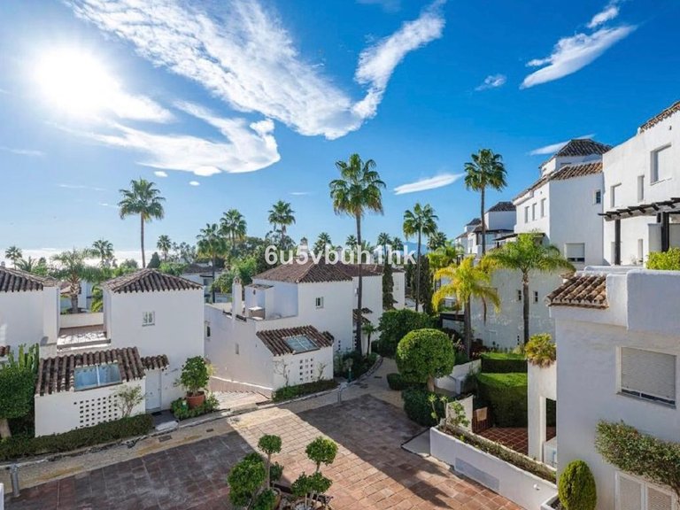 Apartment for Sale in Bahía De Marbella, Malaga 16