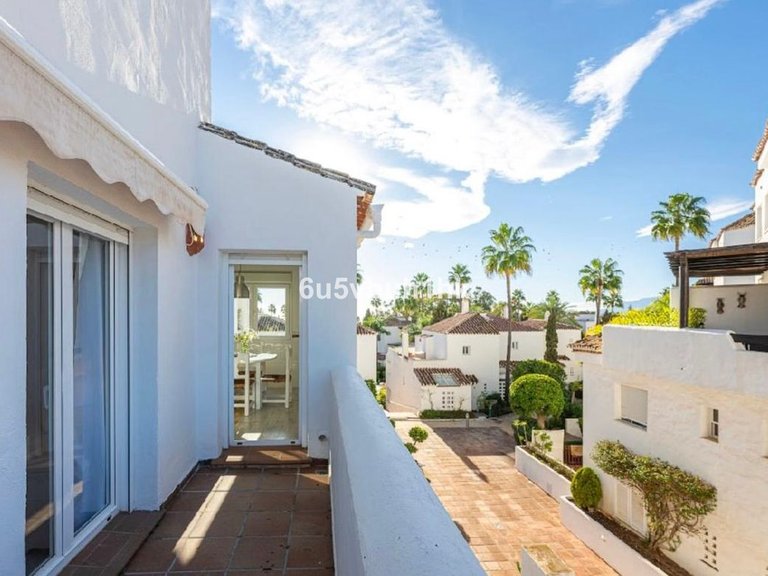 Apartment for Sale in Bahía De Marbella, Malaga 18