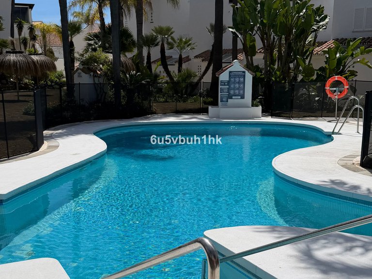 Apartment for Sale in Bahía De Marbella, Malaga 2