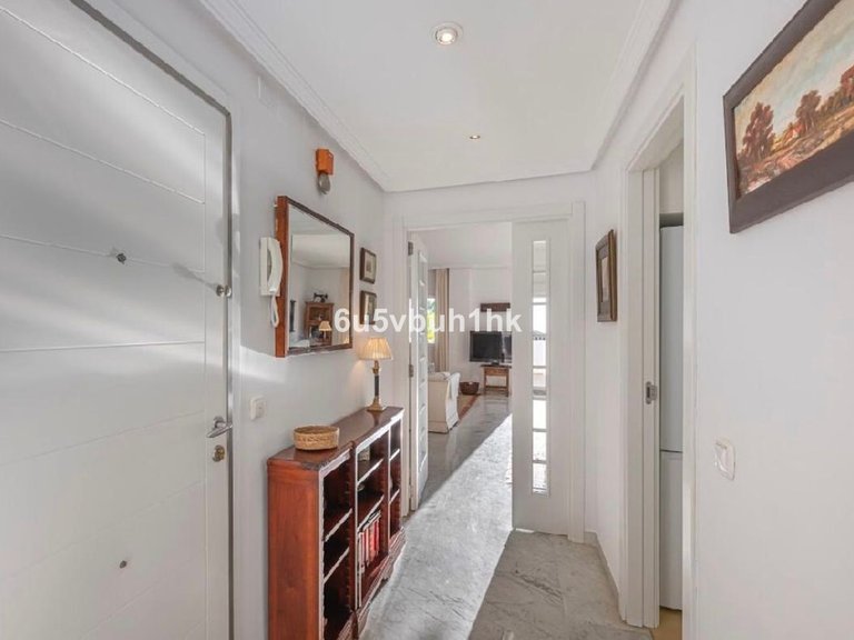 Apartment for Sale in Bahía De Marbella, Malaga 38