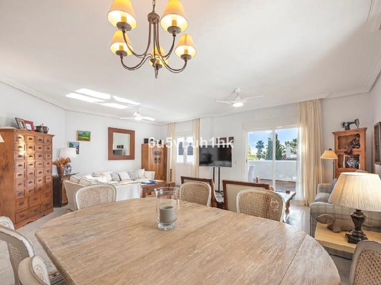 Apartment for Sale in Bahía De Marbella, Malaga 42