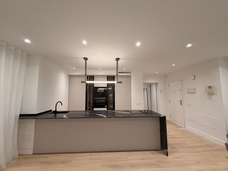 Apartment for Sale in Nueva Andalucía, Malaga 10
