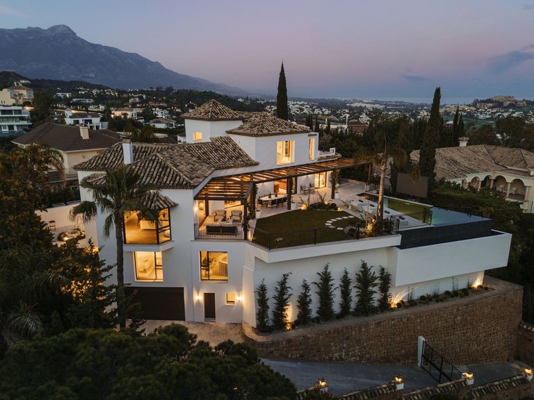 Villa for Sale in Benahavís, Malaga 1