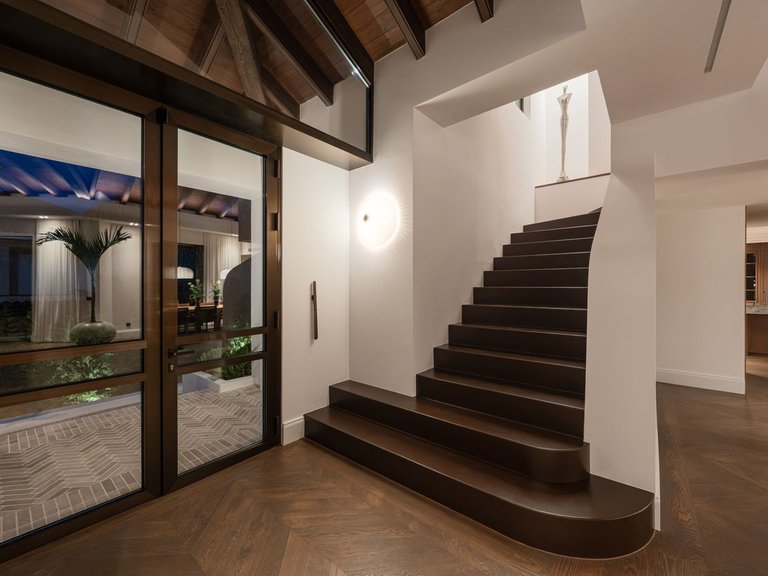 Villa for Sale in Benahavís, Malaga 18