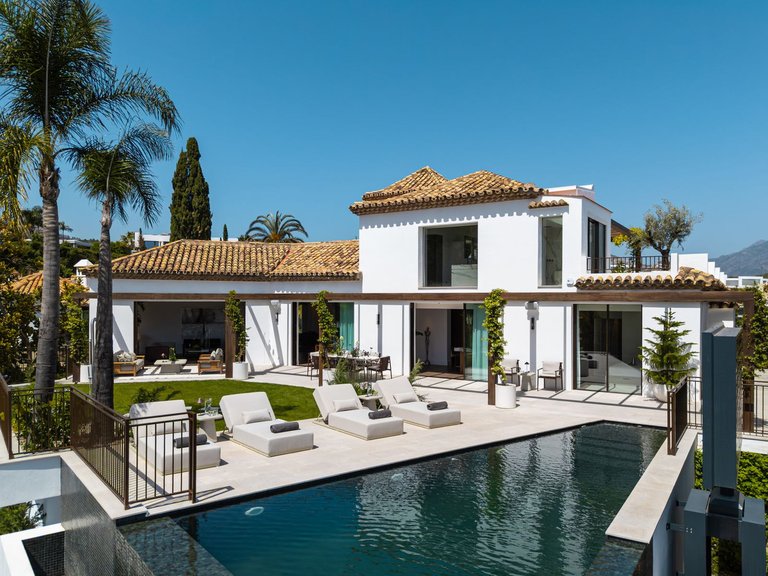 Villa for Sale in Benahavís, Malaga 3