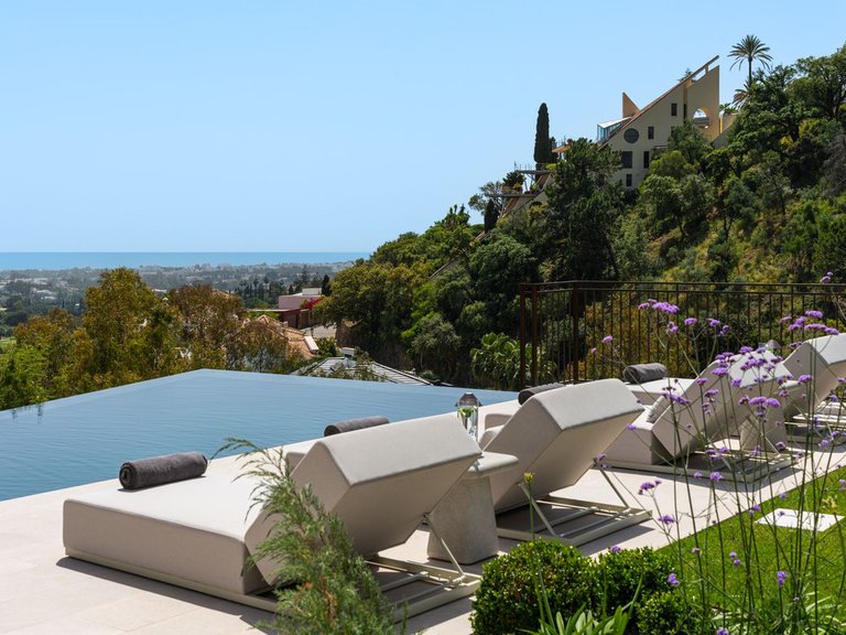 Villa for Sale in Benahavís, Malaga 42