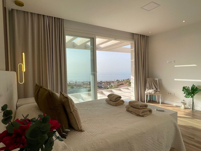 Villa for Sale in Benalmadena, Malaga 25
