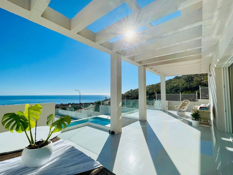 Villa for Sale in Benalmadena, Malaga 4