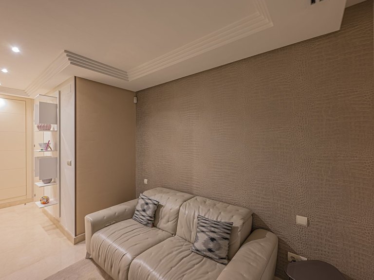 Apartment for Sale in Nueva Andalucía, Malaga 10