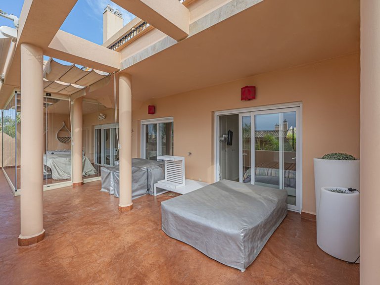 Apartment for Sale in Nueva Andalucía, Malaga 2
