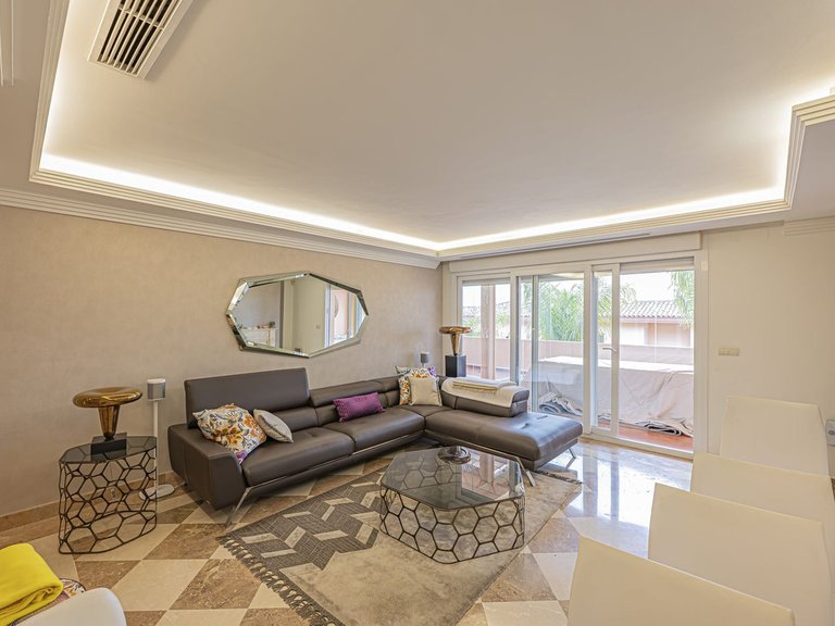 Apartment for Sale in Nueva Andalucía, Malaga 4