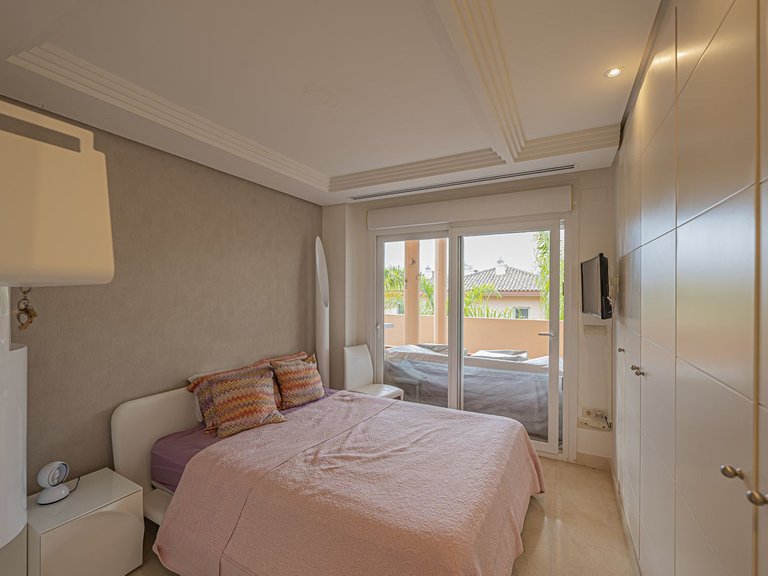 Apartment for Sale in Nueva Andalucía, Malaga 6