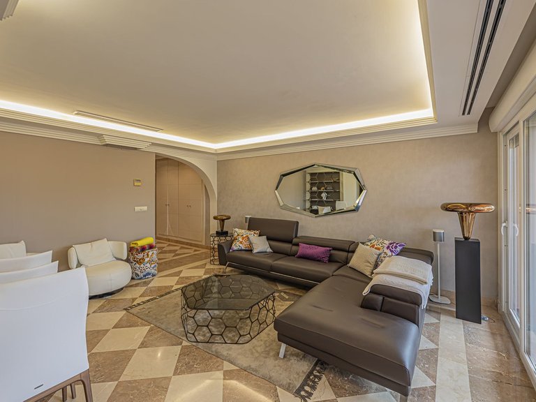 Apartment for Sale in Nueva Andalucía, Malaga 8