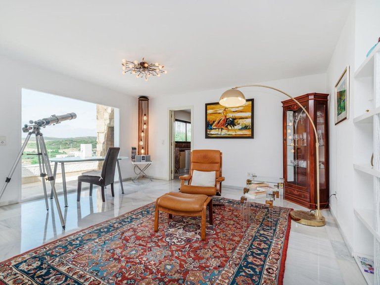 Villa for Sale in Estepona, Malaga 10