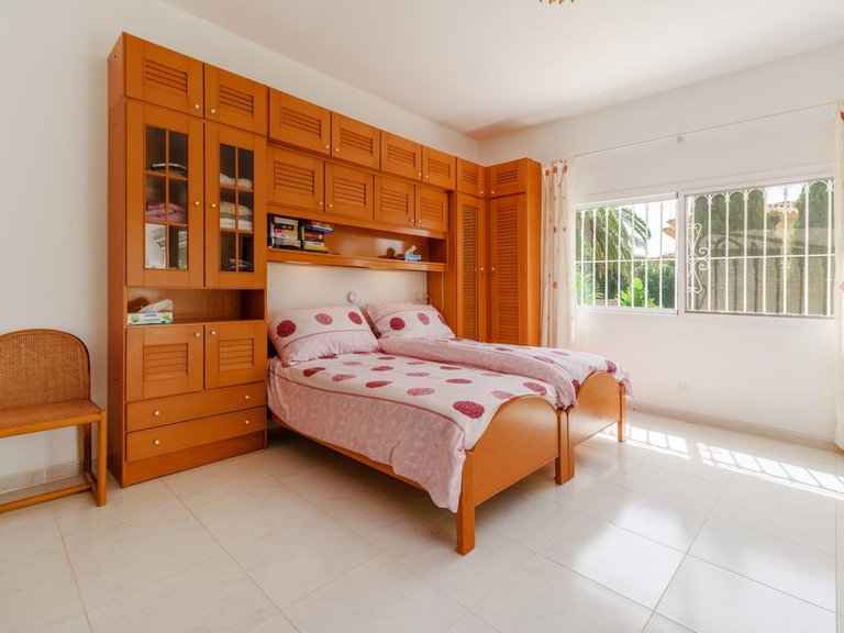 Villa for Sale in Estepona, Malaga 17