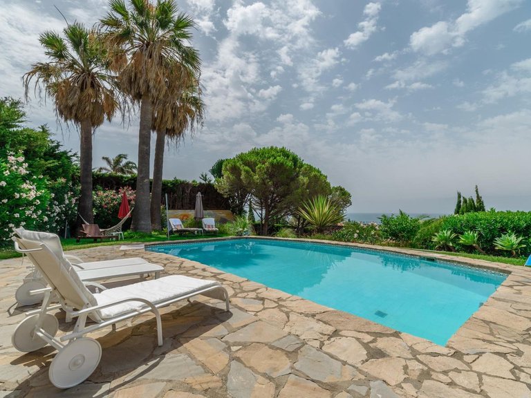 Villa for Sale in Estepona, Malaga 2