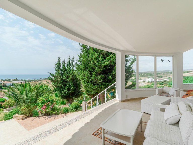 Villa for Sale in Estepona, Malaga 3