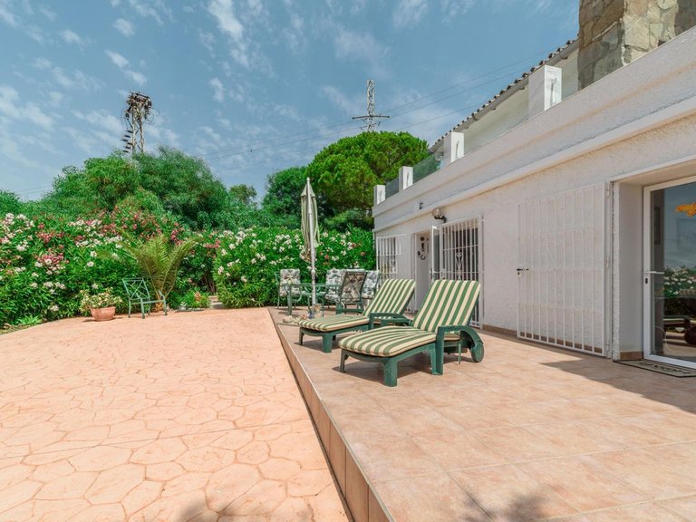 Villa for Sale in Estepona, Malaga 9