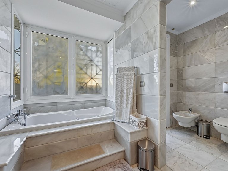 Villa for Sale in Guadalmina Alta, Malaga 15