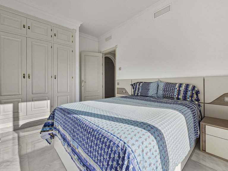 Villa for Sale in Guadalmina Alta, Malaga 17