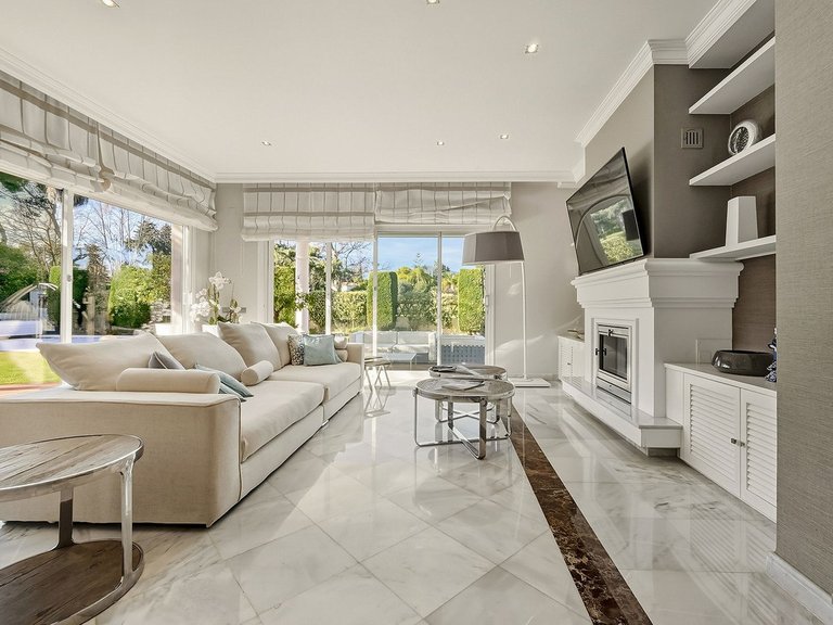 Villa for Sale in Guadalmina Alta, Malaga 3
