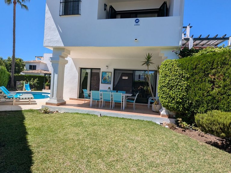 Villa for Sale in San Pedro De Alcántara, Malaga 2