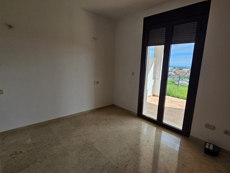 Villa for Sale in Doña Julia, Malaga 18